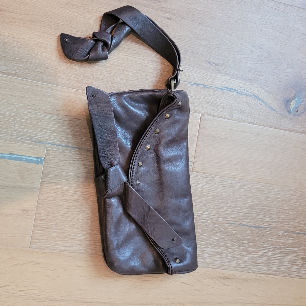 Marc Jacobs Zip Clutch Purse Taupe with Dust Bag
